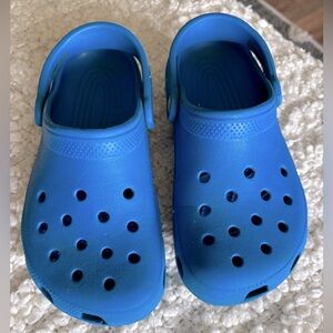 Kids Crocs size 3 blue